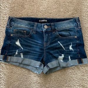 Express low rise distressed denim short